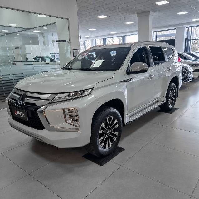 Mitsubishi PAJERO SPORT 2.4 16V MIVEC TURBO DIESEL HPE-S AWD AUTOMÁTICO 2023/2024