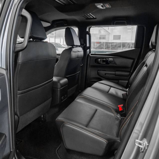Mitsubishi TRITON 2.4 BITURBO DIESEL CD KATANA 4X4 AUTOMÁTICO 2025/2026