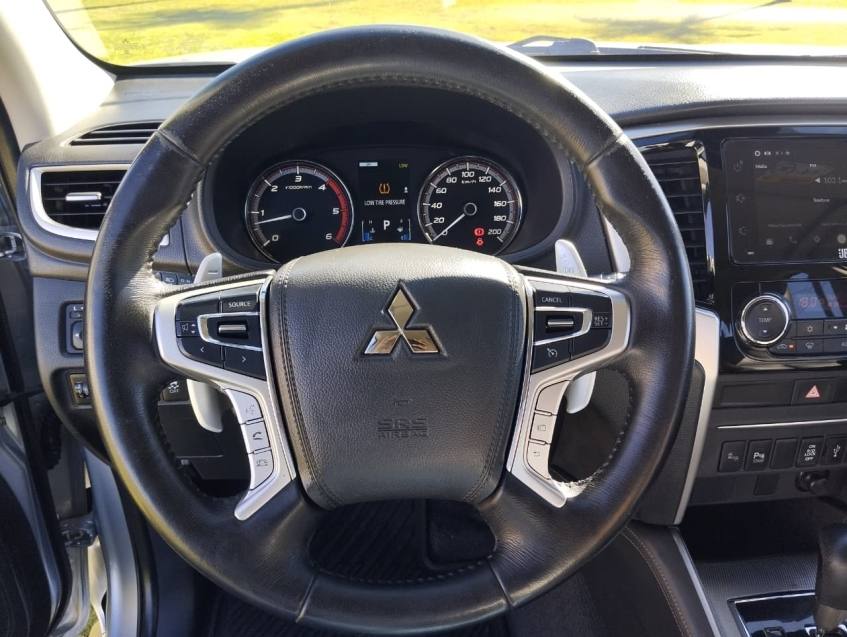 Mitsubishi L200 TRITON 2.4 16V TURBO DIESEL SPORT HPE-S CD 4P 4X4 AUTOMÁTICO