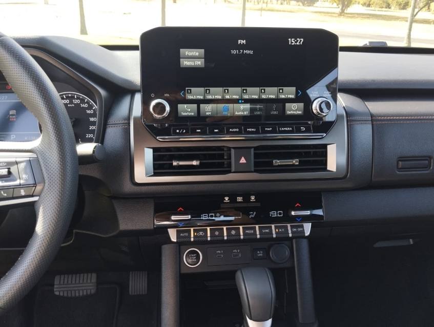 Mitsubishi TRITON 2.4 BITURBO DIESEL CD KATANA 4X4 AUTOMÁTICO