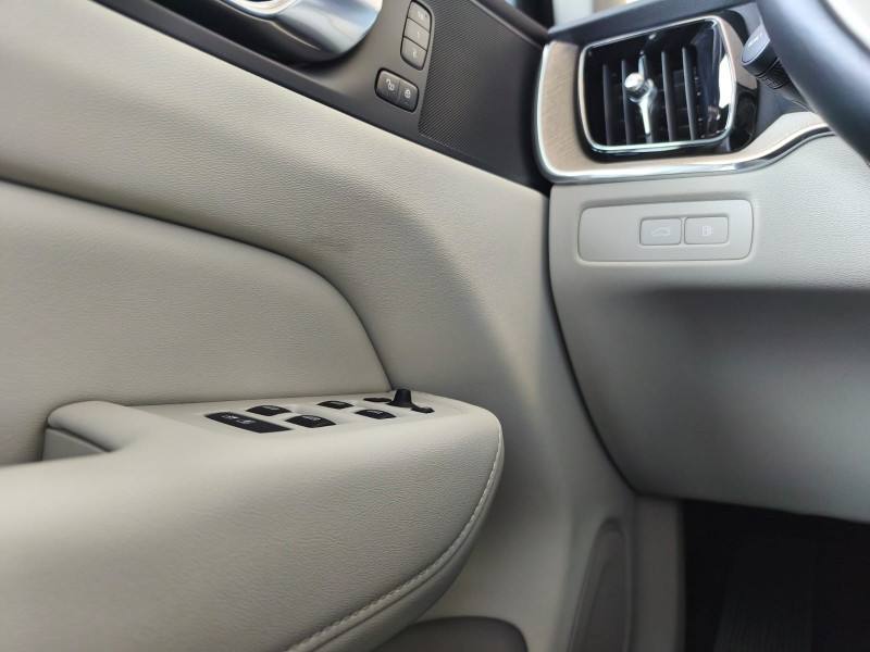 VOLVO XC 60 T8 PLUS HÍBRIDO 2024