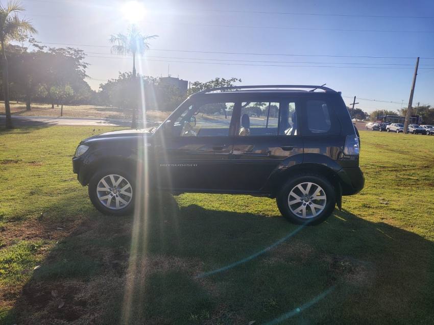 Mitsubishi PAJERO TR4 2.0 4X2 16V 140CV FLEX 4P MANUAL