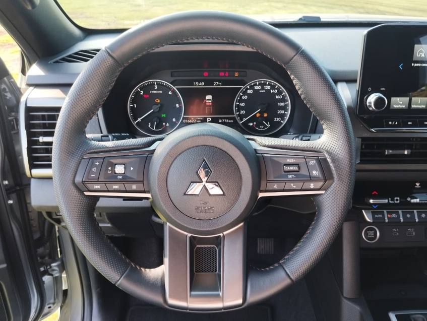 Mitsubishi TRITON 2.4 BITURBO DIESEL CD KATANA 4X4 AUTOMÁTICO