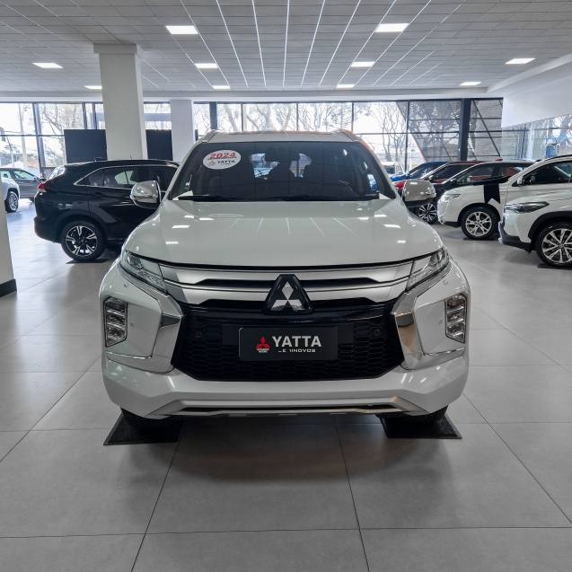 Mitsubishi PAJERO SPORT 2.4 16V MIVEC TURBO DIESEL HPE-S AWD AUTOMÁTICO 2023/2024