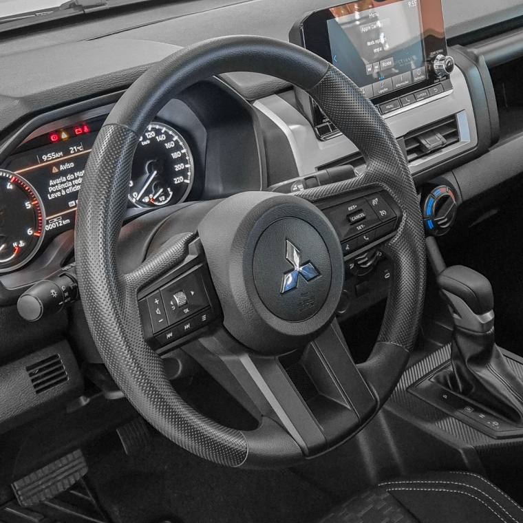 Mitsubishi TRITON 2.4 BITURBO DIESEL CD GLS 4X4 AUTOMÁTICO 2026/2027