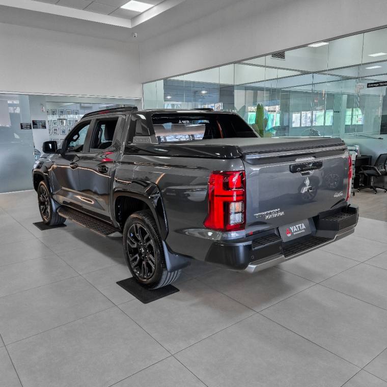 Mitsubishi TRITON 2.4 BITURBO DIESEL CD KATANA 4X4 AUTOMÁTICO 2026/2027