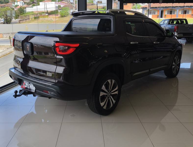Fiat TORO VOLCANO 1.3 T270 AT 2022