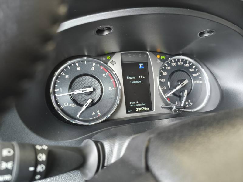 Toyota HILUX CD SRV 2.0 4X4 DIESEL AUT 2025