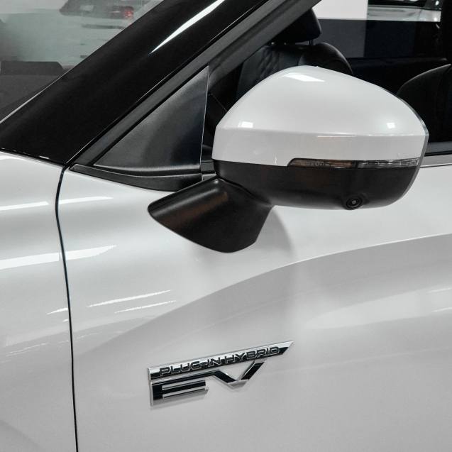 Mitsubishi OUTLANDER 2.4 PHEV SIGNATURE S-AWC DHT 2025/2026