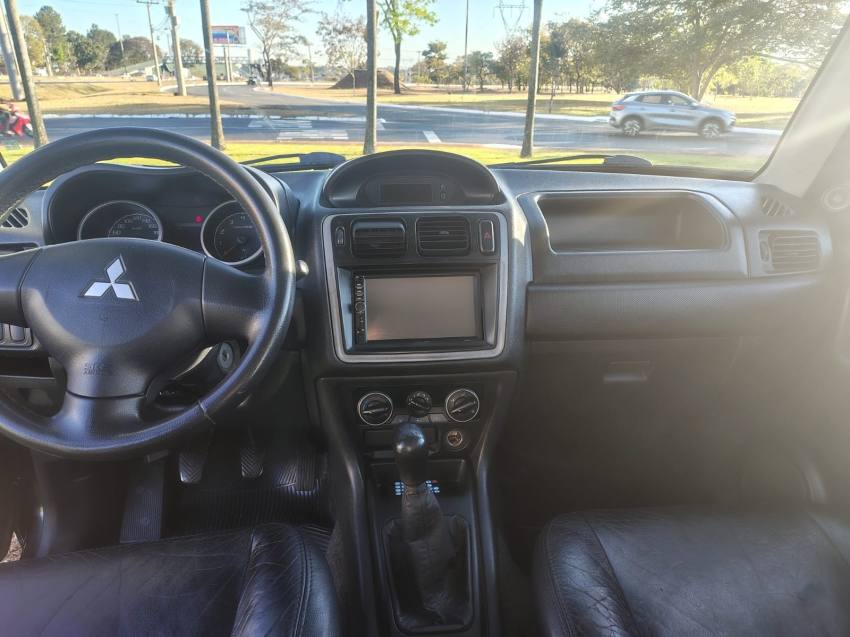Mitsubishi PAJERO TR4 2.0 4X2 16V 140CV FLEX 4P MANUAL