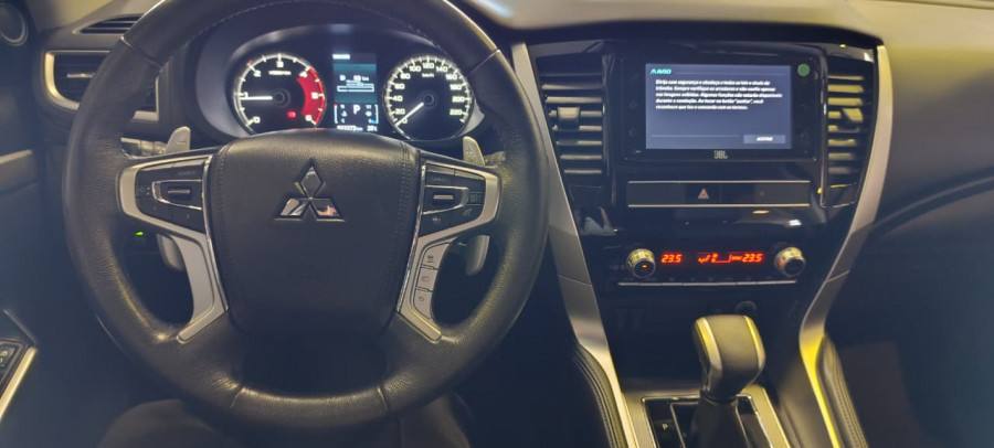 Mitsubishi MMC PAJERO HPE S