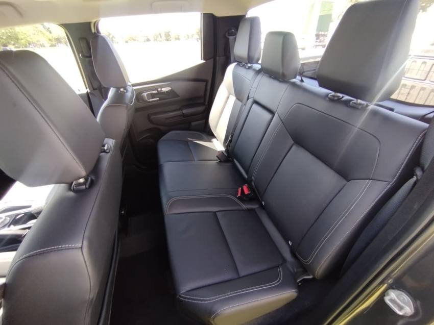 Mitsubishi TRITON 2.4 BITURBO DIESEL CD HPE-S 4X4 AUTOMÁTICO