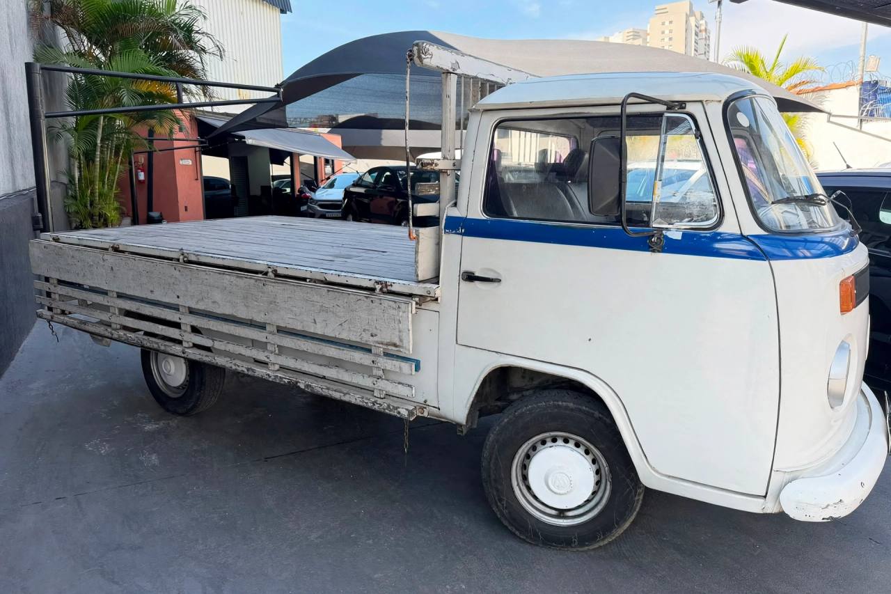 Volkswagen Kombi Pick-Up 1.6 (cab. simples)