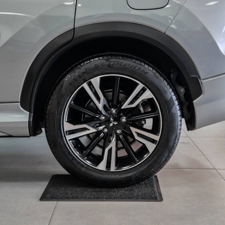 Mitsubishi ECLIPSE CROSS 1.5 MIVEC TURBO GASOLINA HPE CVT 2024/2025