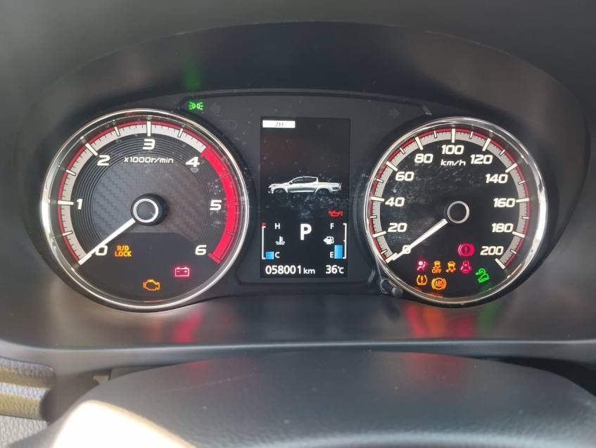 Mitsubishi L200 TRITON 2.4 16V TURBO DIESEL SPORT HPE CD 4P 4X4 AUTOMÁTICO