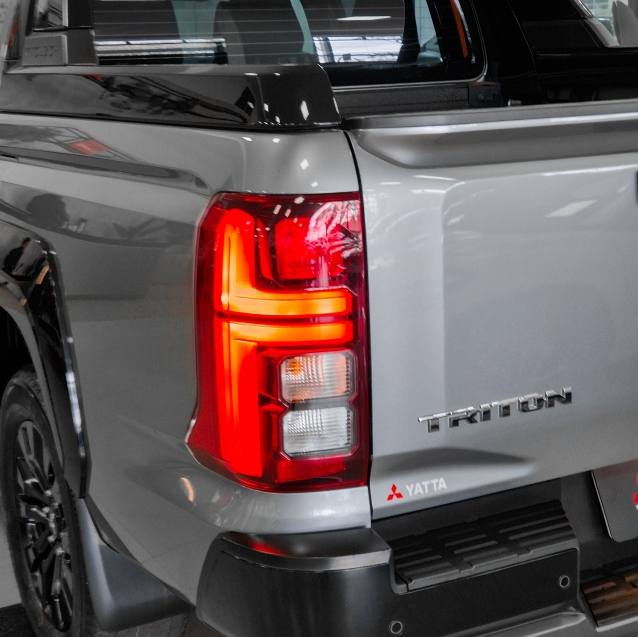 Mitsubishi TRITON 2.4 BITURBO DIESEL CD KATANA 4X4 AUTOMÁTICO 2025/2026