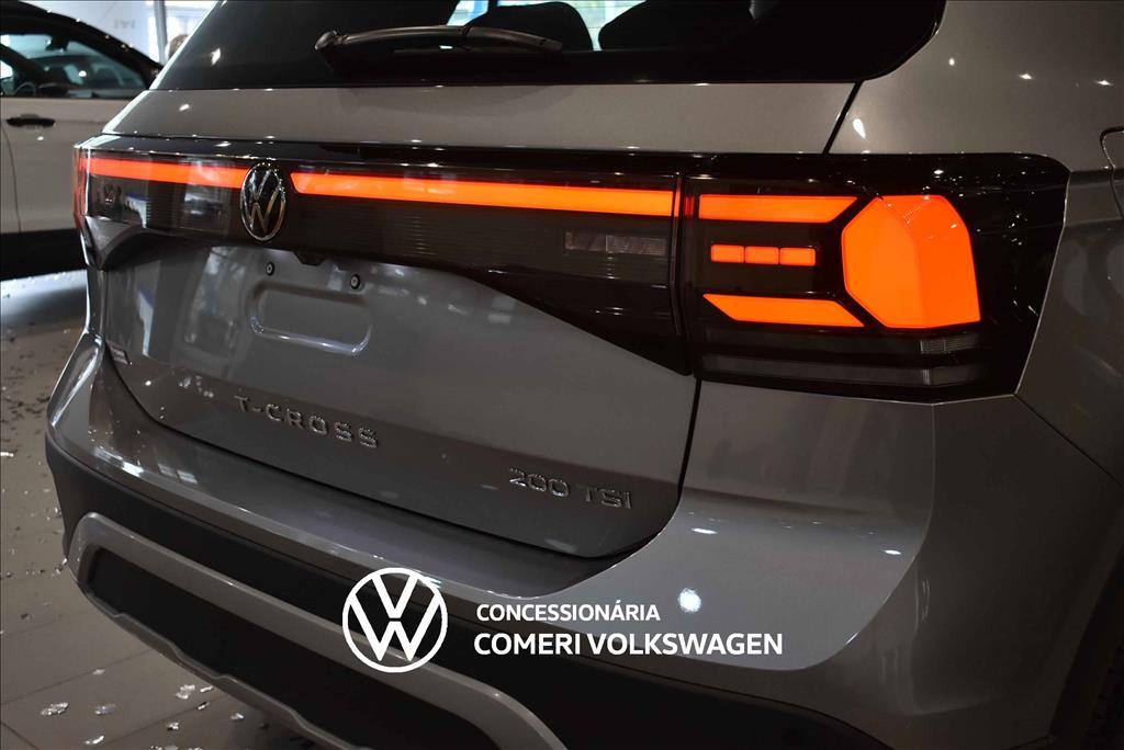 2027 VOLKSWAGEN T-CROSS 1.0 200 TSI TOTAL FLEX COMFORTLINE AUTOMÁTICO