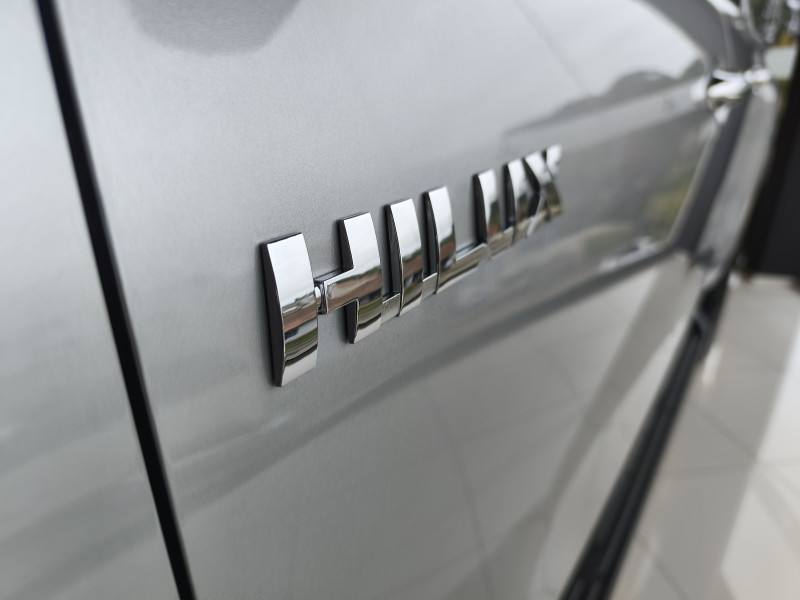 Toyota HILUX CD SRV 2.0 4X4 DIESEL AUT 2025