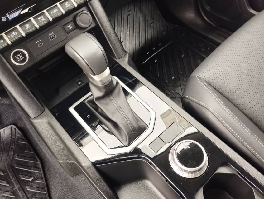Mitsubishi TRITON 2.4 BITURBO DIESEL CD HPE 4X4 AUTOMÁTICO