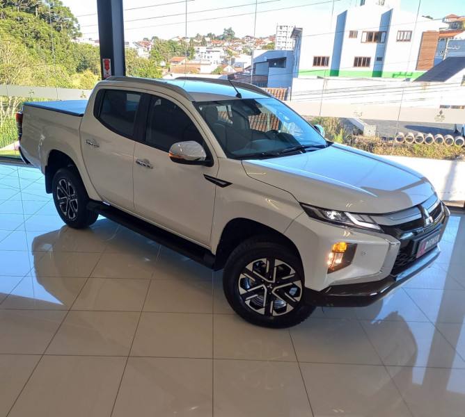 Mitsubishi L200 TRITON SPORT HPE-S 2.4 DIESEL 4X4 AUT 2025