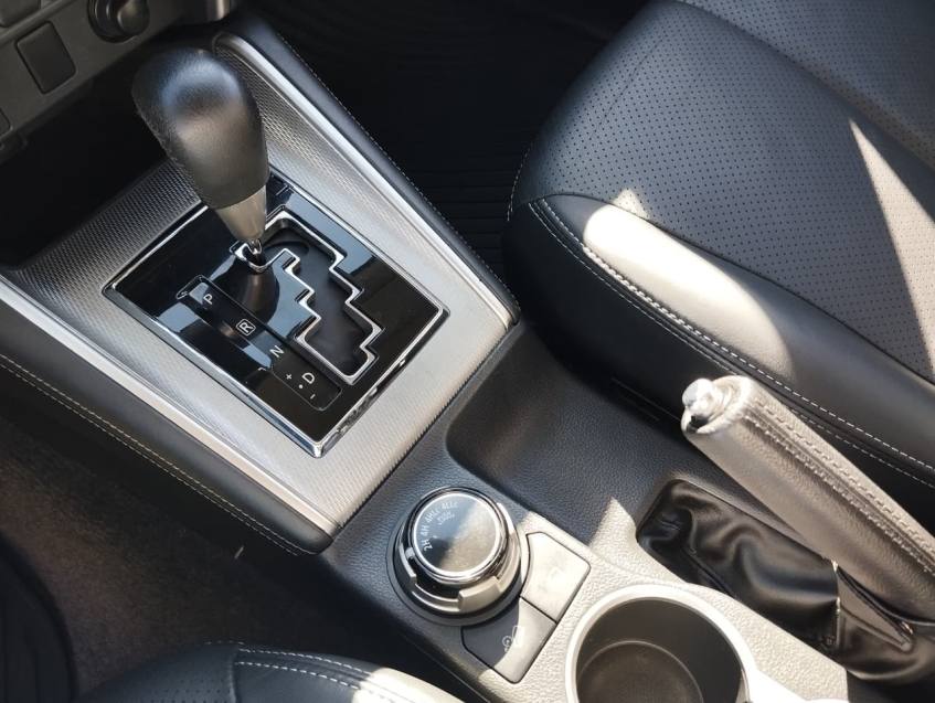 Mitsubishi L200 TRITON 2.4 16V TURBO DIESEL SPORT HPE-S CD 4P 4X4 AUTOMÁTICO