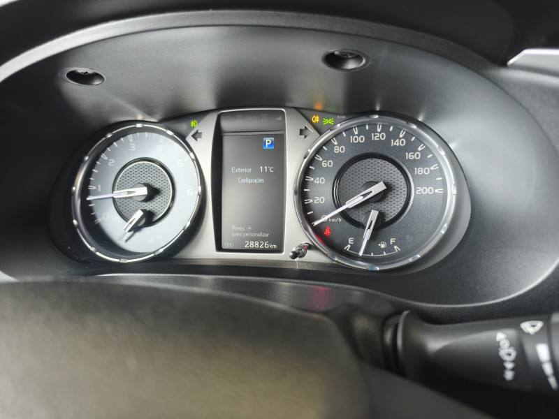 Toyota HILUX CD SRV 2.0 4X4 DIESEL AUT 2025