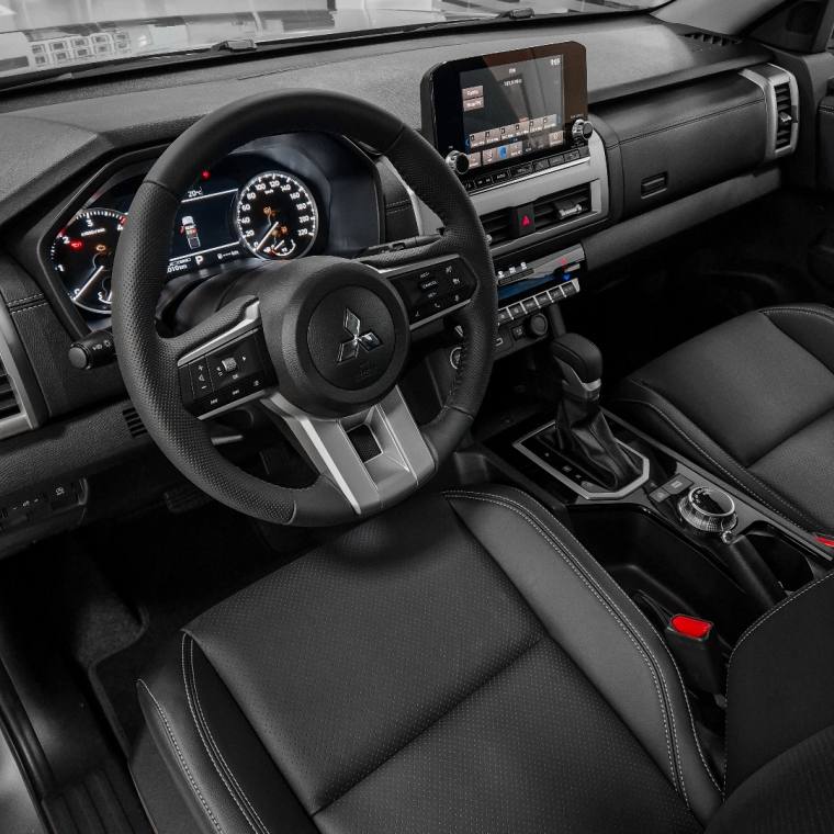Mitsubishi TRITON 2.4 BITURBO DIESEL CD HPE-S 4X4 AUTOMÁTICO 2026/2027