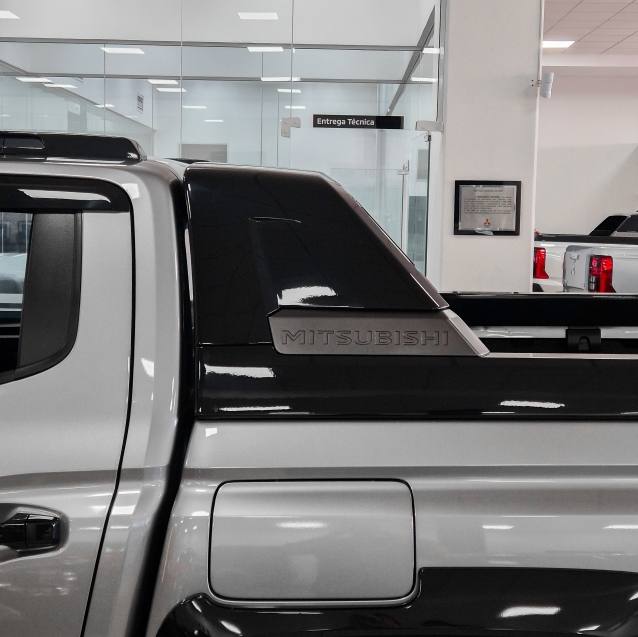 Mitsubishi TRITON 2.4 BITURBO DIESEL CD KATANA 4X4 AUTOMÁTICO 2025/2026