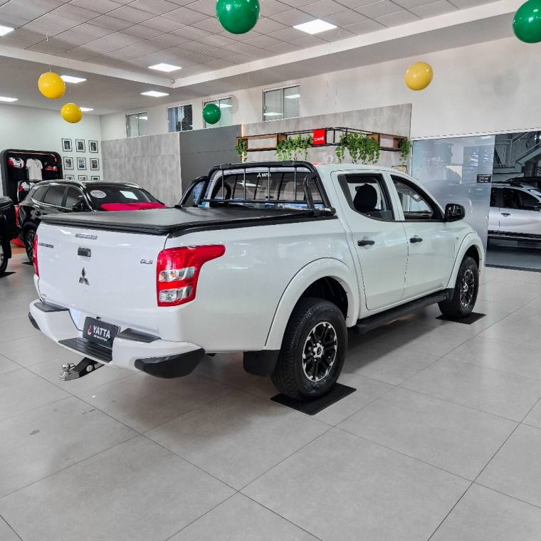 Mitsubishi L200 TRITON 2.4 16V TURBO DIESEL SPORT GLS CD 4P 4X4 AUTOMÁTICO 2023/2024