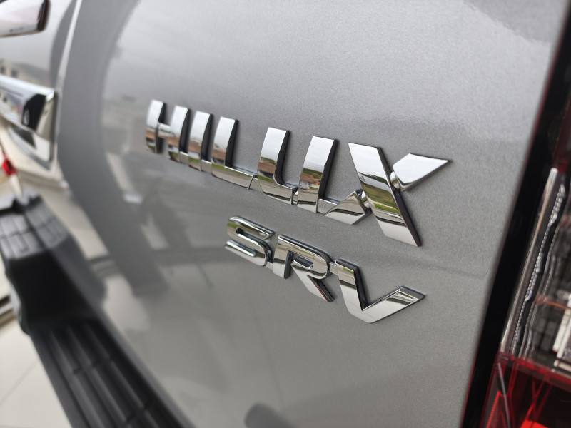 Toyota HILUX CD SRV 2.0 4X4 DIESEL AUT 2025
