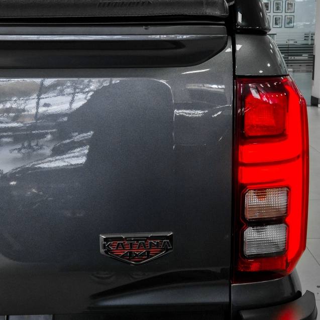 Mitsubishi TRITON 2.4 BITURBO DIESEL CD KATANA 4X4 AUTOMÁTICO 2025/2026