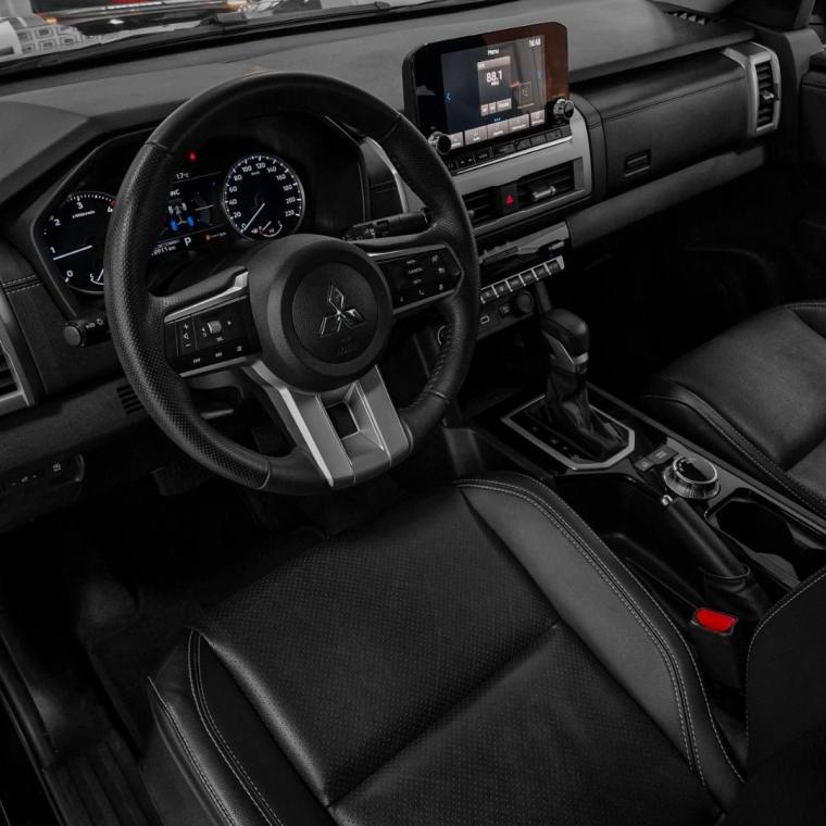Mitsubishi TRITON 2.4 BITURBO DIESEL CD HPE-S 4X4 AUTOMÁTICO 2025/2026
