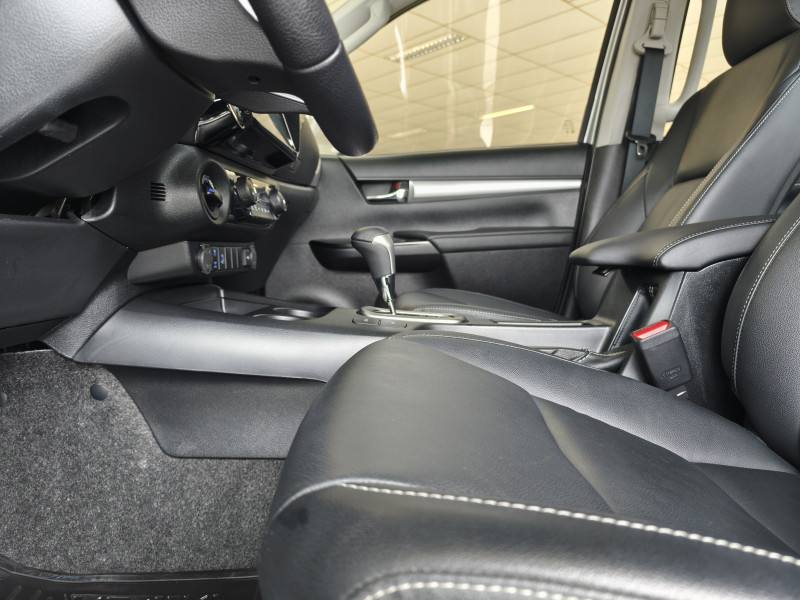 Toyota HILUX CD SRV 2.0 4X4 DIESEL AUT 2025