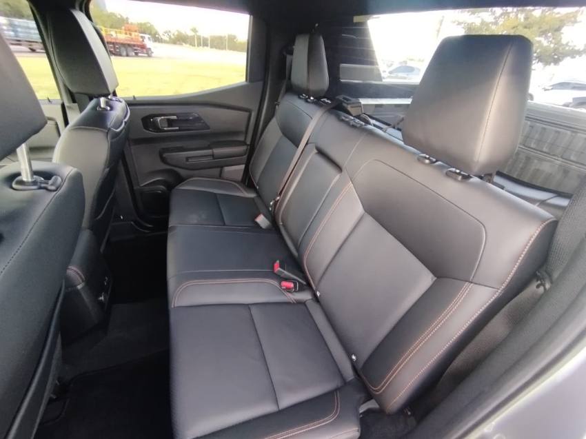 Mitsubishi TRITON 2.4 BITURBO DIESEL CD KATANA 4X4 AUTOMÁTICO
