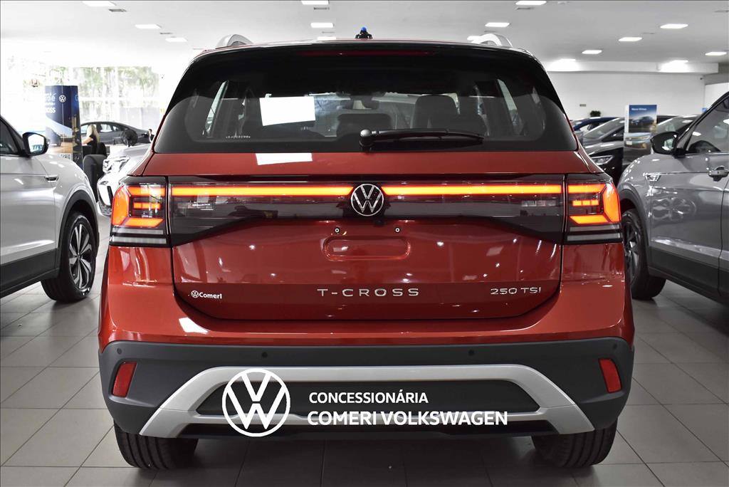 2027 VOLKSWAGEN T-CROSS 1.4 250 TSI TOTAL FLEX HIGHLINE AUTOMÁTICO
