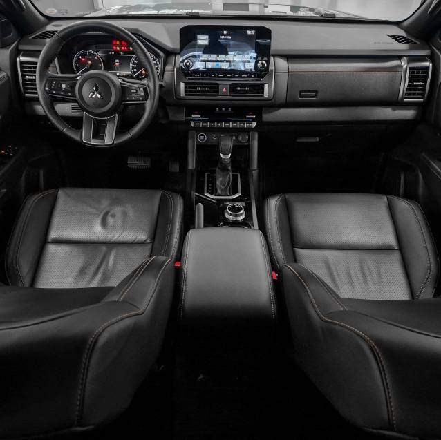 Mitsubishi TRITON 2.4 BITURBO DIESEL CD KATANA 4X4 AUTOMÁTICO 2025/2026