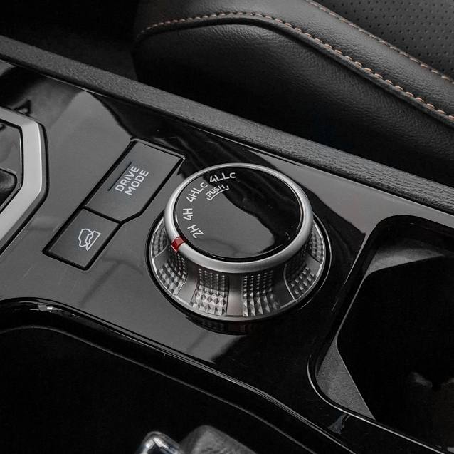 Mitsubishi TRITON 2.4 BITURBO DIESEL CD KATANA 4X4 AUTOMÁTICO 2025/2026