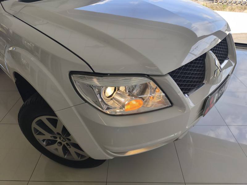 Mitsubishi PAJERO TR4 2.0 4X4 AUT 2013