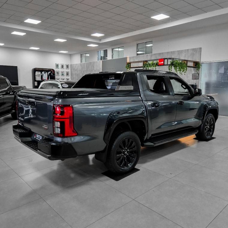 Mitsubishi TRITON 2.4 BITURBO DIESEL CD KATANA 4X4 AUTOMÁTICO 2025/2026