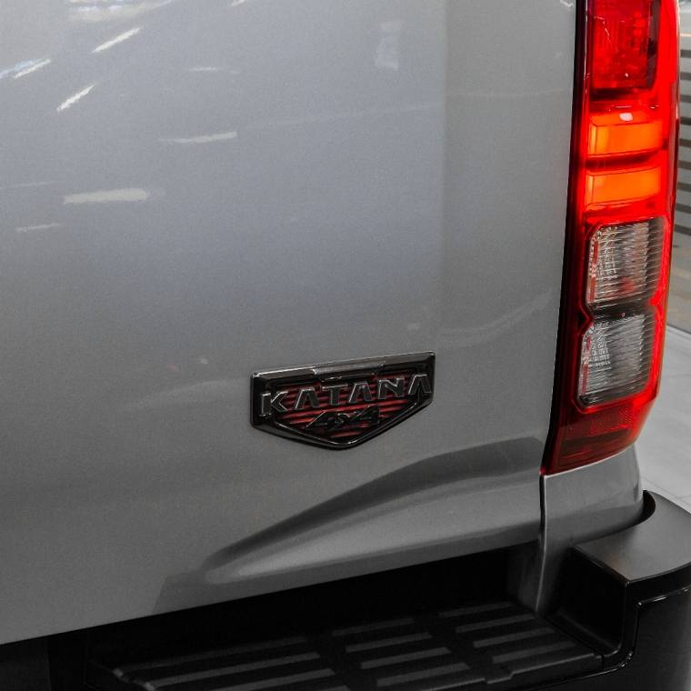 Mitsubishi TRITON 2.4 BITURBO DIESEL CD KATANA 4X4 AUTOMÁTICO 2025/2026