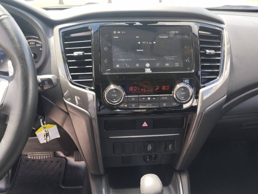 Mitsubishi L200 TRITON 2.4 16V TURBO DIESEL SPORT SAVANA CD 4P 4X4 AUTOMÁTICO