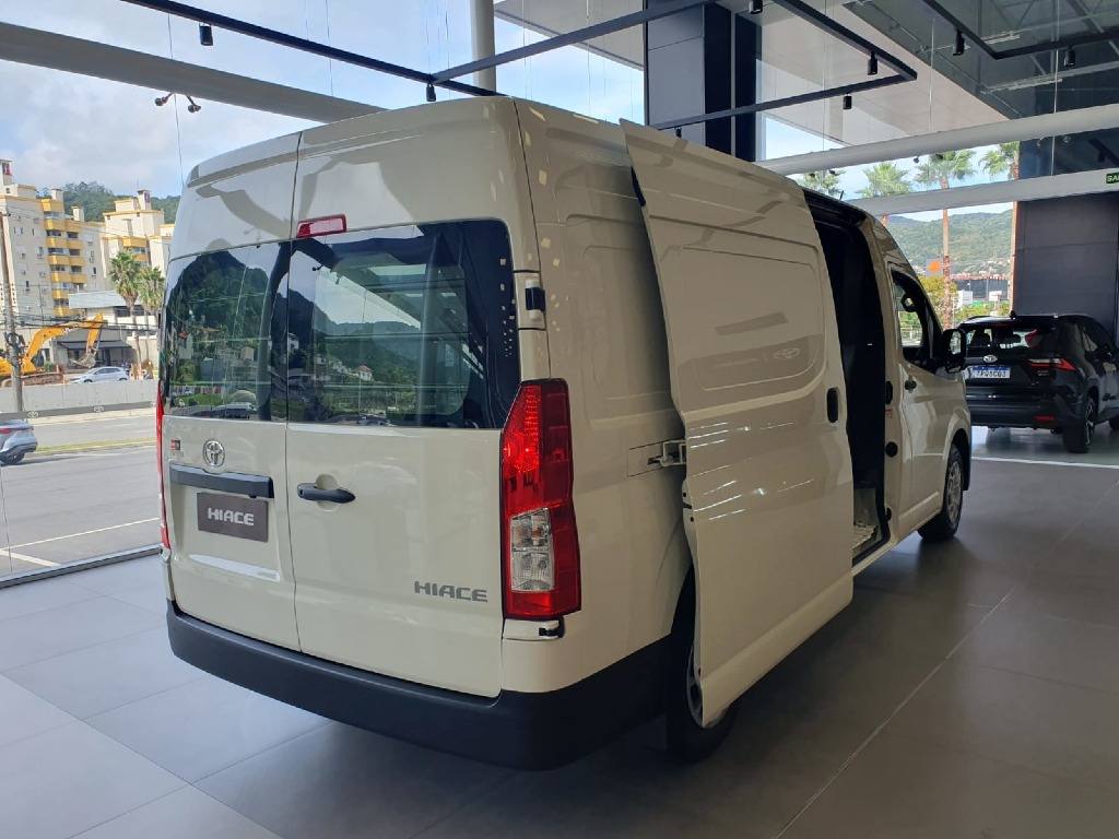 TOYOTA HIACE 2.8 D-4D TURBO DIESEL FURGÃO DX AUTOMÁTICO