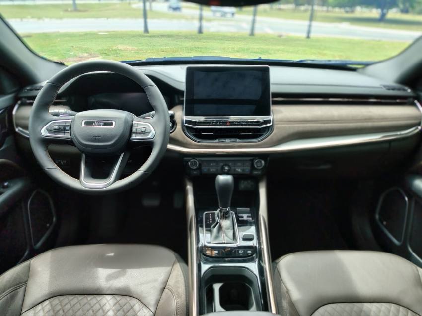 JEEP COMMANDER 2.0 TD380 TURBO DIESEL OVERLAND AT9