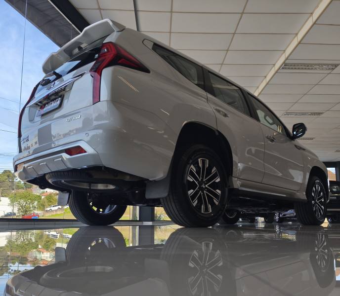 Mitsubishi PAJERO SPORT HPE-S 2.4 DIESEL 4X4 AUT 2024