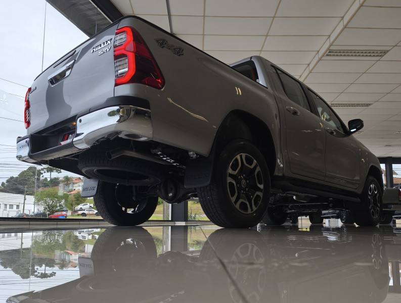 Toyota HILUX CD SRV 2.0 4X4 DIESEL AUT 2025