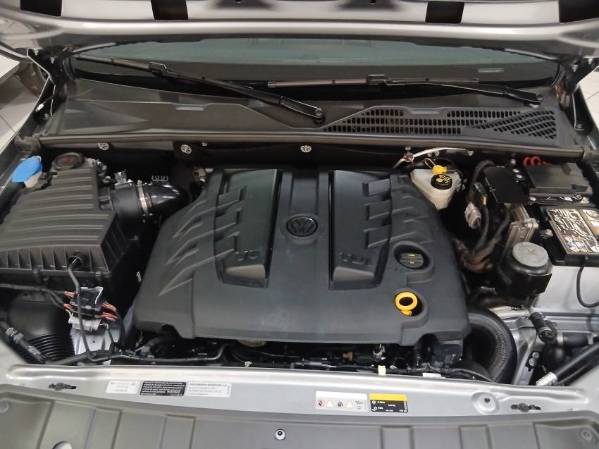 Volkswagen AMAROK 3.0 V6 TDI DIESEL HIGHLINE CD 4MOTION AUTOMÁTICO