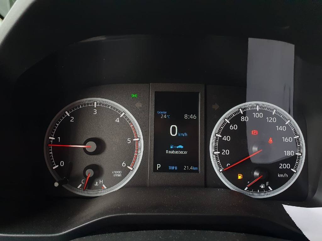TOYOTA HIACE 2.8 D-4D TURBO DIESEL FURGÃO DX AUTOMÁTICO