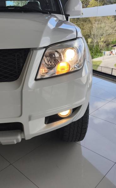 Mitsubishi PAJERO TR4 2.0 4X4 AUT 2013