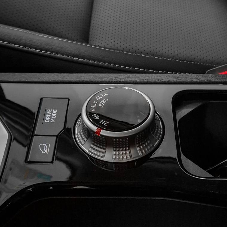 Mitsubishi TRITON 2.4 BITURBO DIESEL CD HPE-S 4X4 AUTOMÁTICO 2026/2027