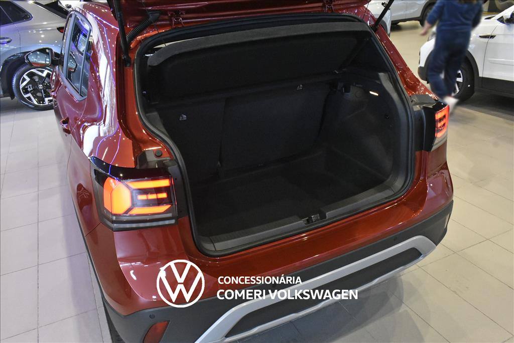 2027 VOLKSWAGEN T-CROSS 1.0 200 TSI TOTAL FLEX COMFORTLINE AUTOMÁTICO